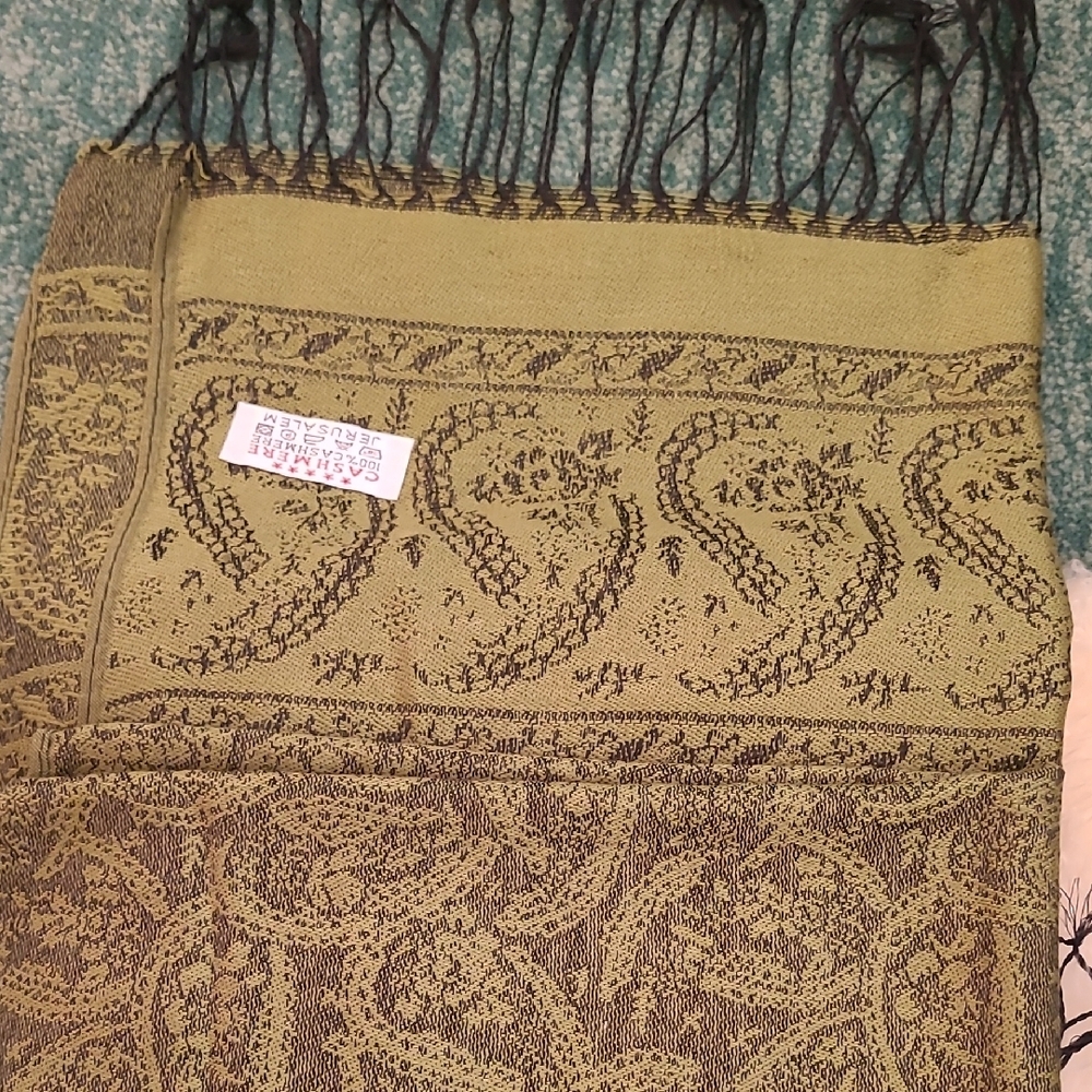 Green Paisley Scarf - Picture 4 of 4
